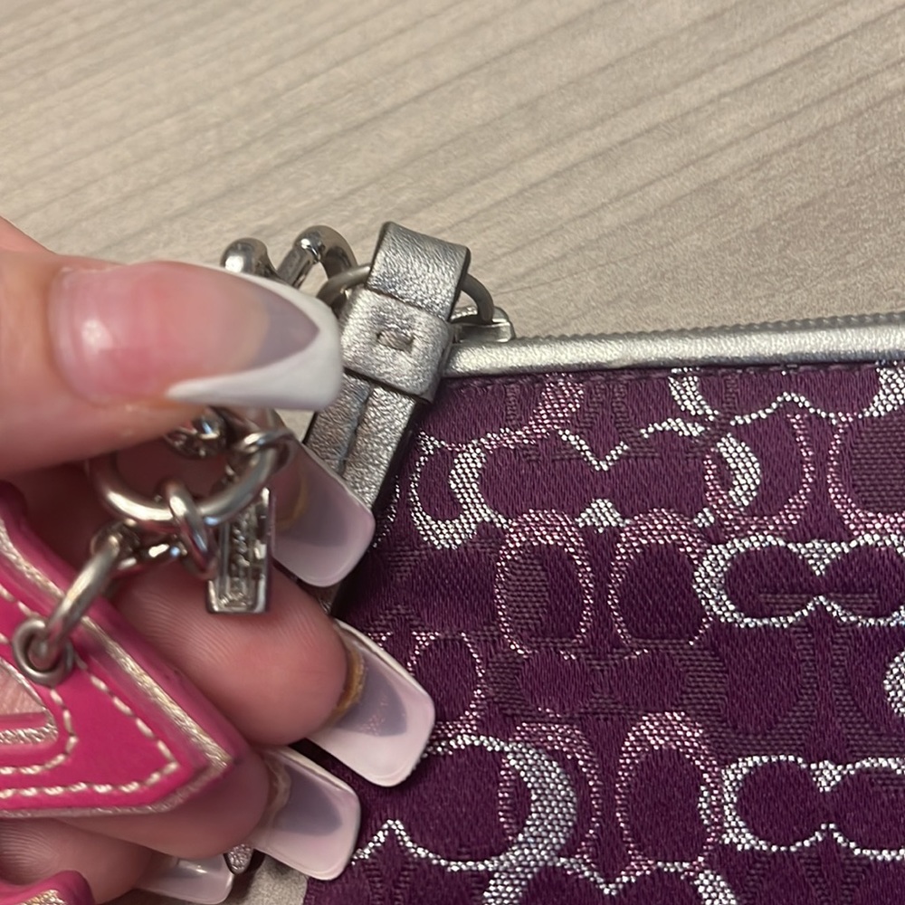 Coach wristlet - Picture 5 of 6